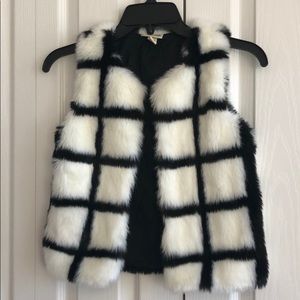 Girls Cherokee faux fur vest